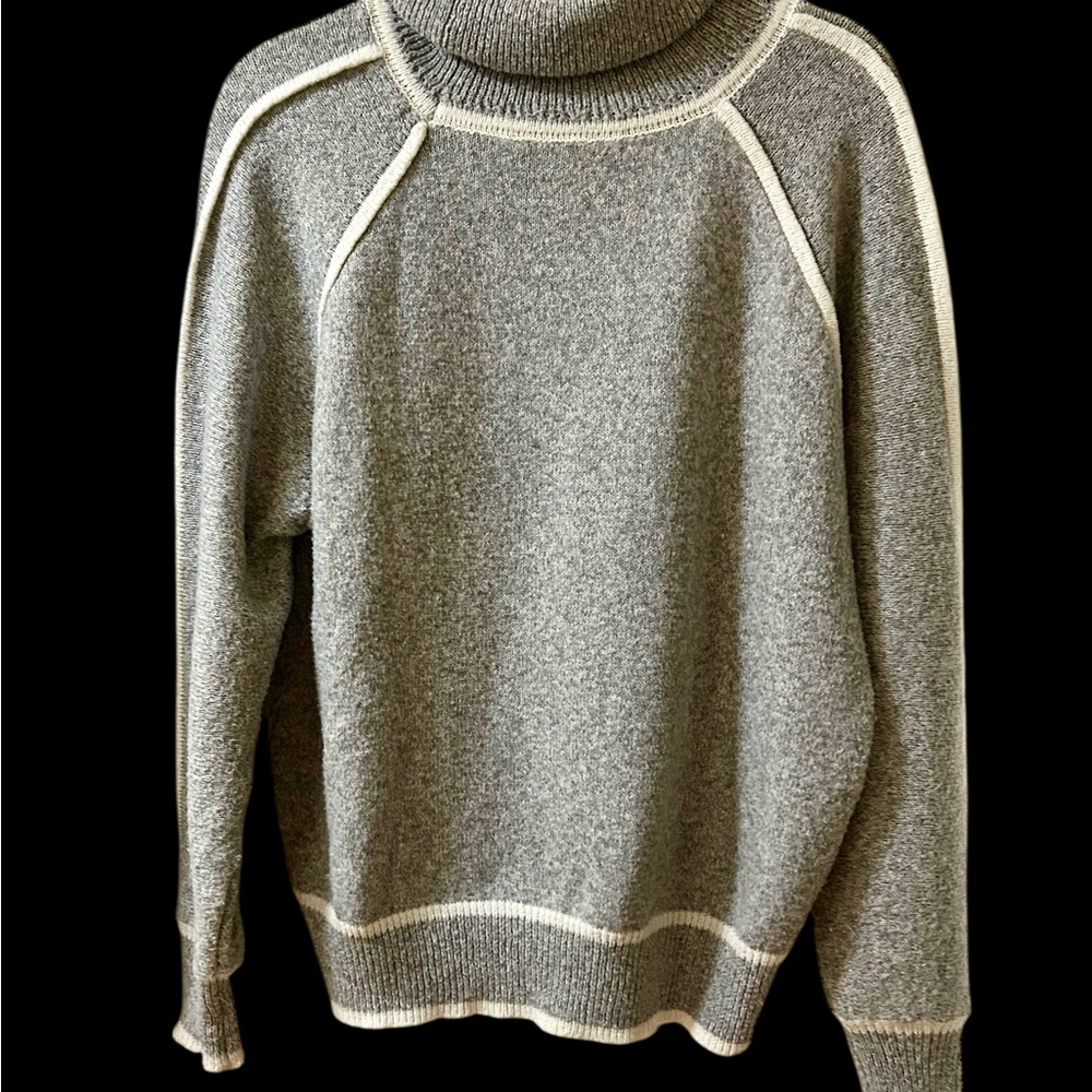 Women's Gray Turtleneck Sweater with Contrast Trim